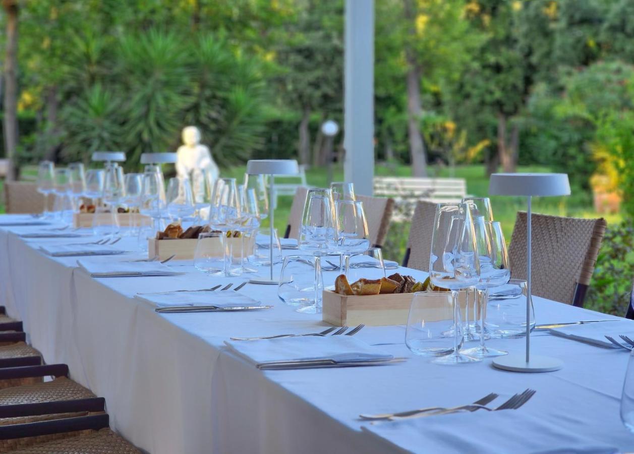 Hotel Villa Elsa มารีนา ดิ มาซซา ภายนอก รูปภาพ