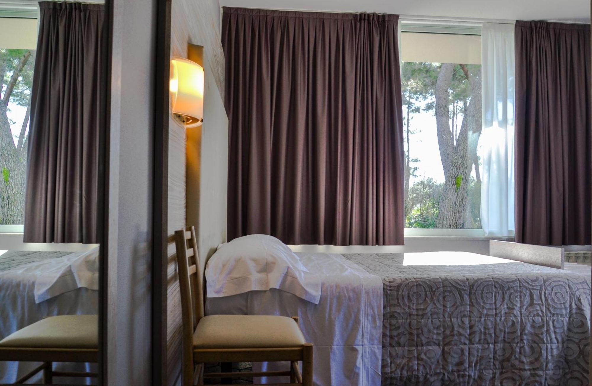 Hotel Villa Elsa มารีนา ดิ มาซซา ภายนอก รูปภาพ